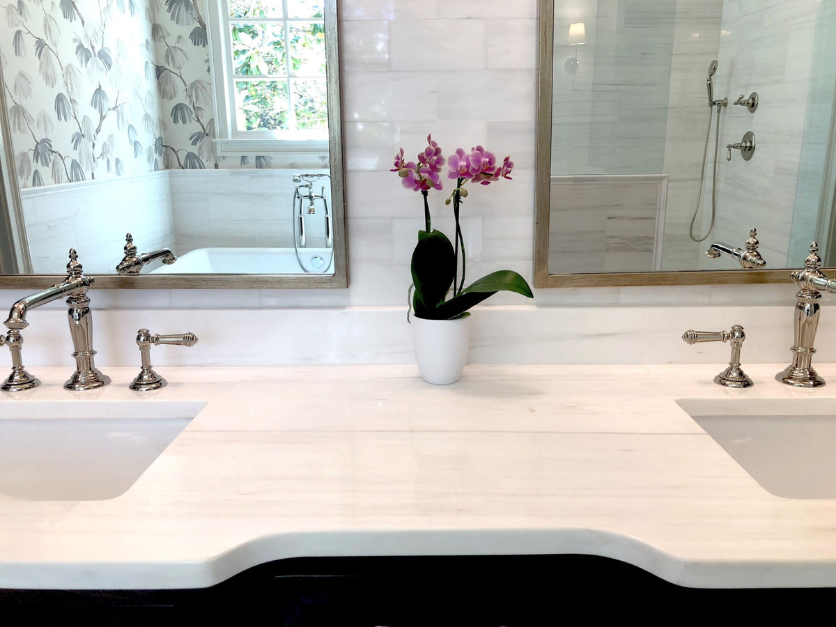 Glacier White Alanur