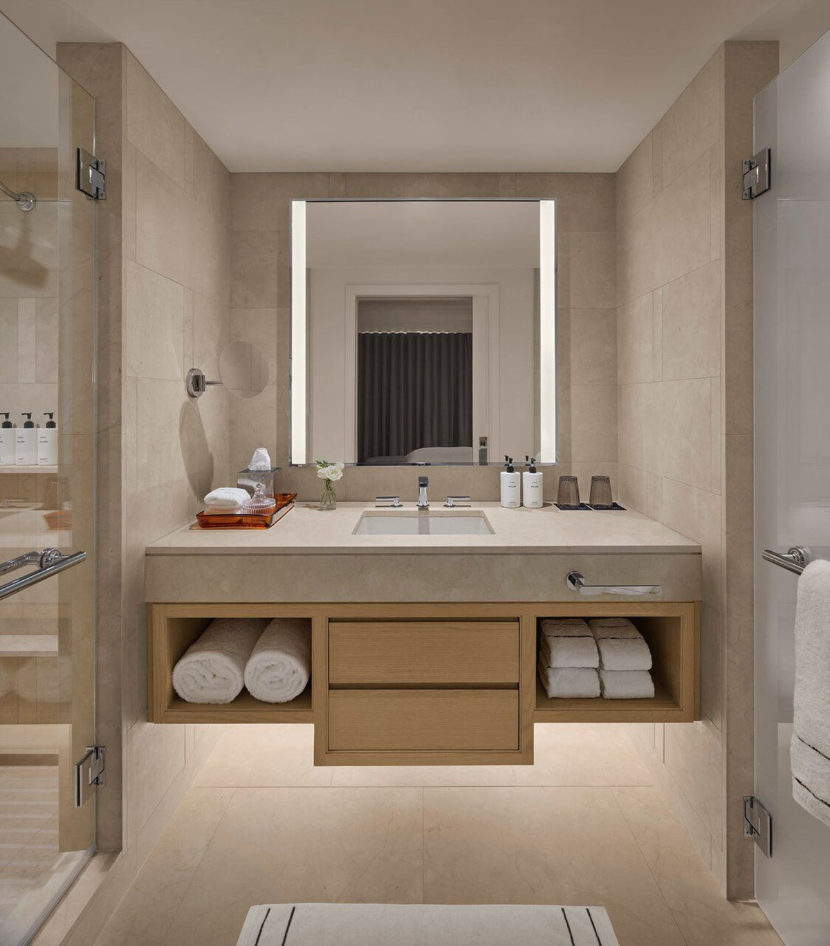 Aero Cream  Aero Cream Limestone | Field Tile, Mosaic & Molding, Featured Tile, Large Format Tile, Landscape
